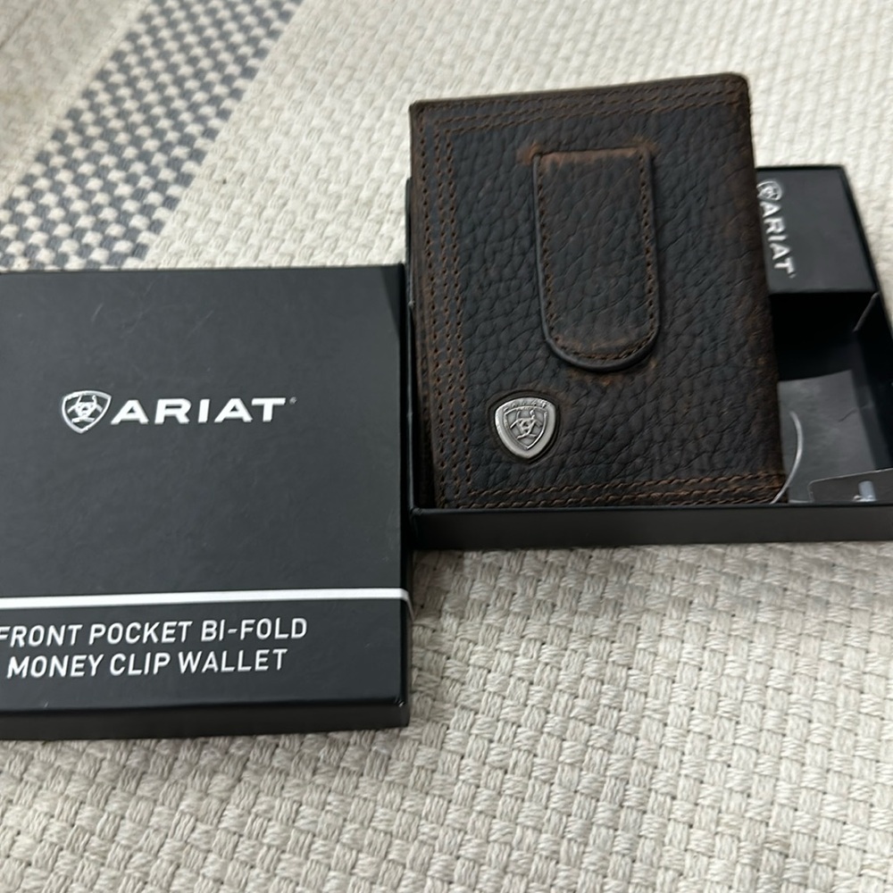 Ariat leather front pocket bi-fold money clip wallet